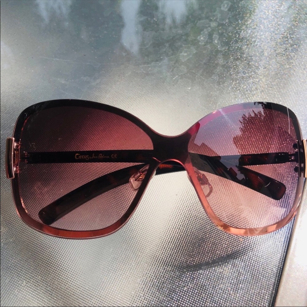 Sam eldman  chic sunglasses